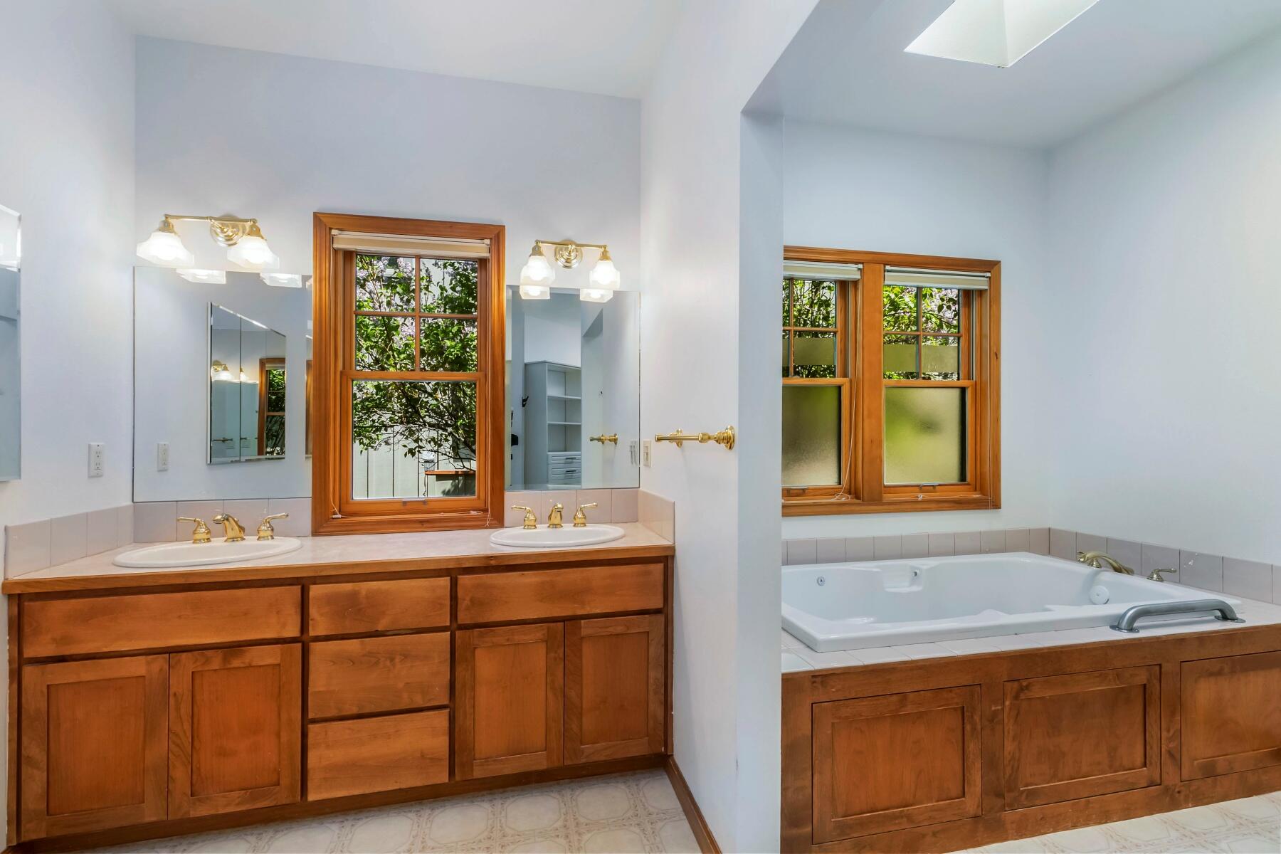 Pine Meadow Vill - Residential