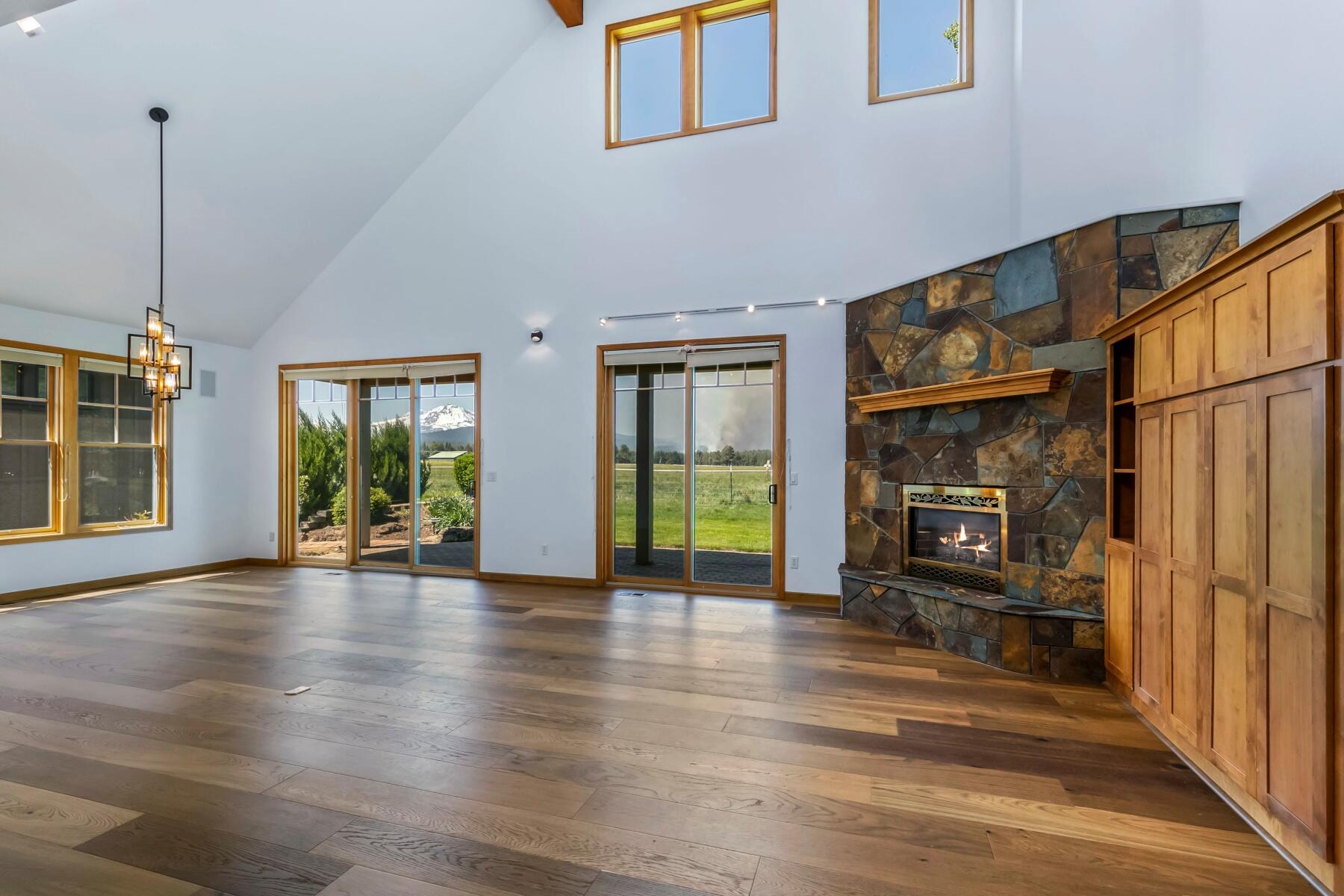 Pine Meadow Vill - Residential