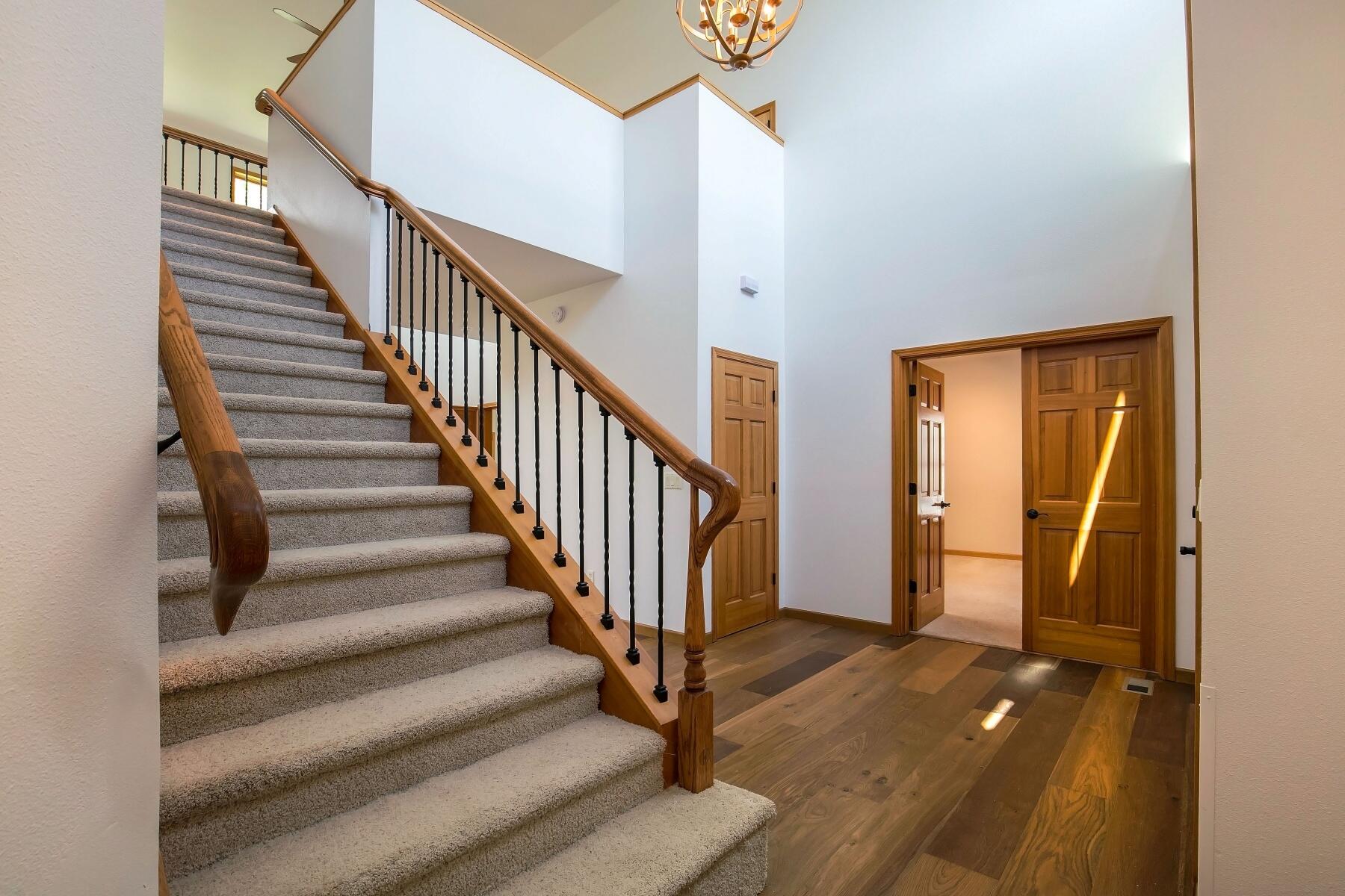 Pine Meadow Vill - Residential