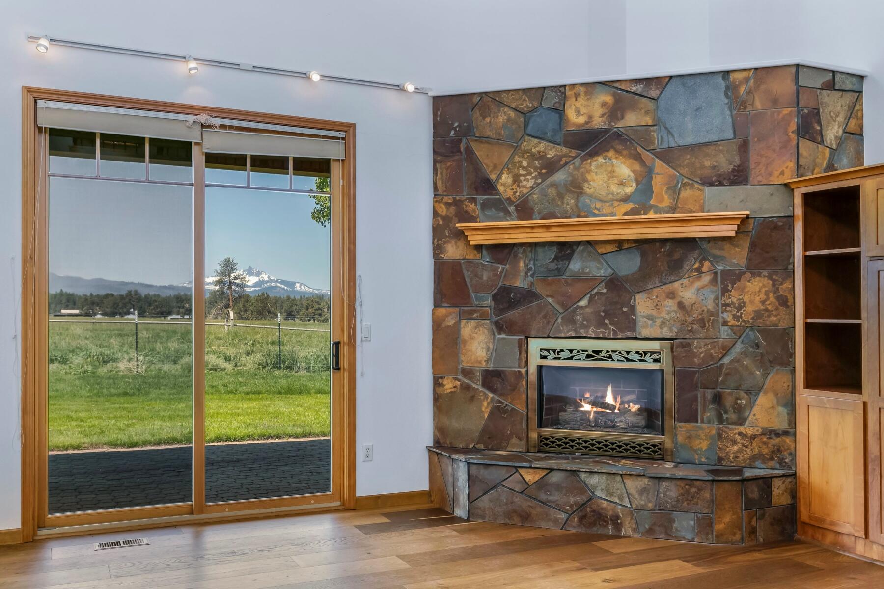 Pine Meadow Vill - Residential