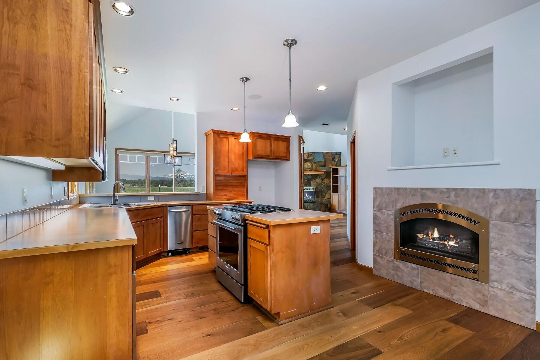 Pine Meadow Vill - Residential