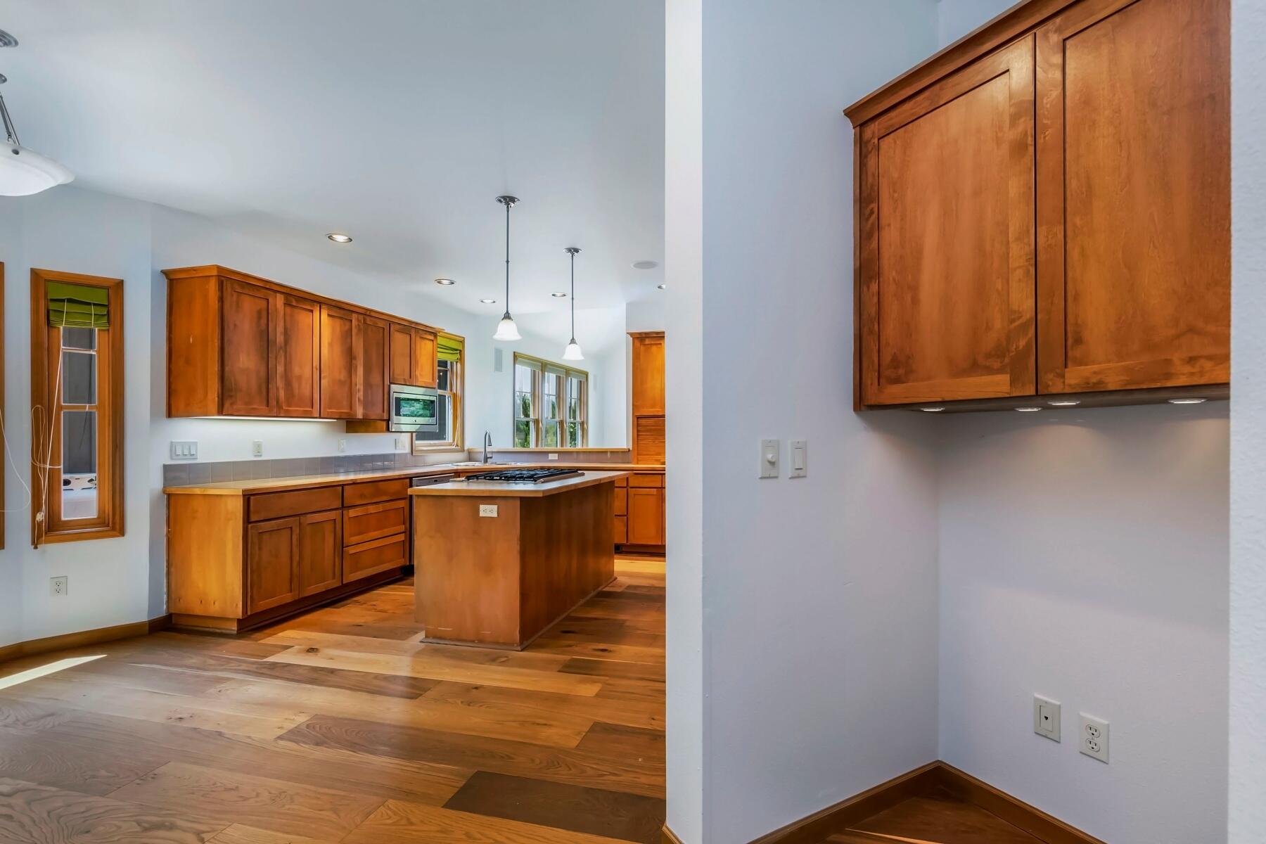 Pine Meadow Vill - Residential