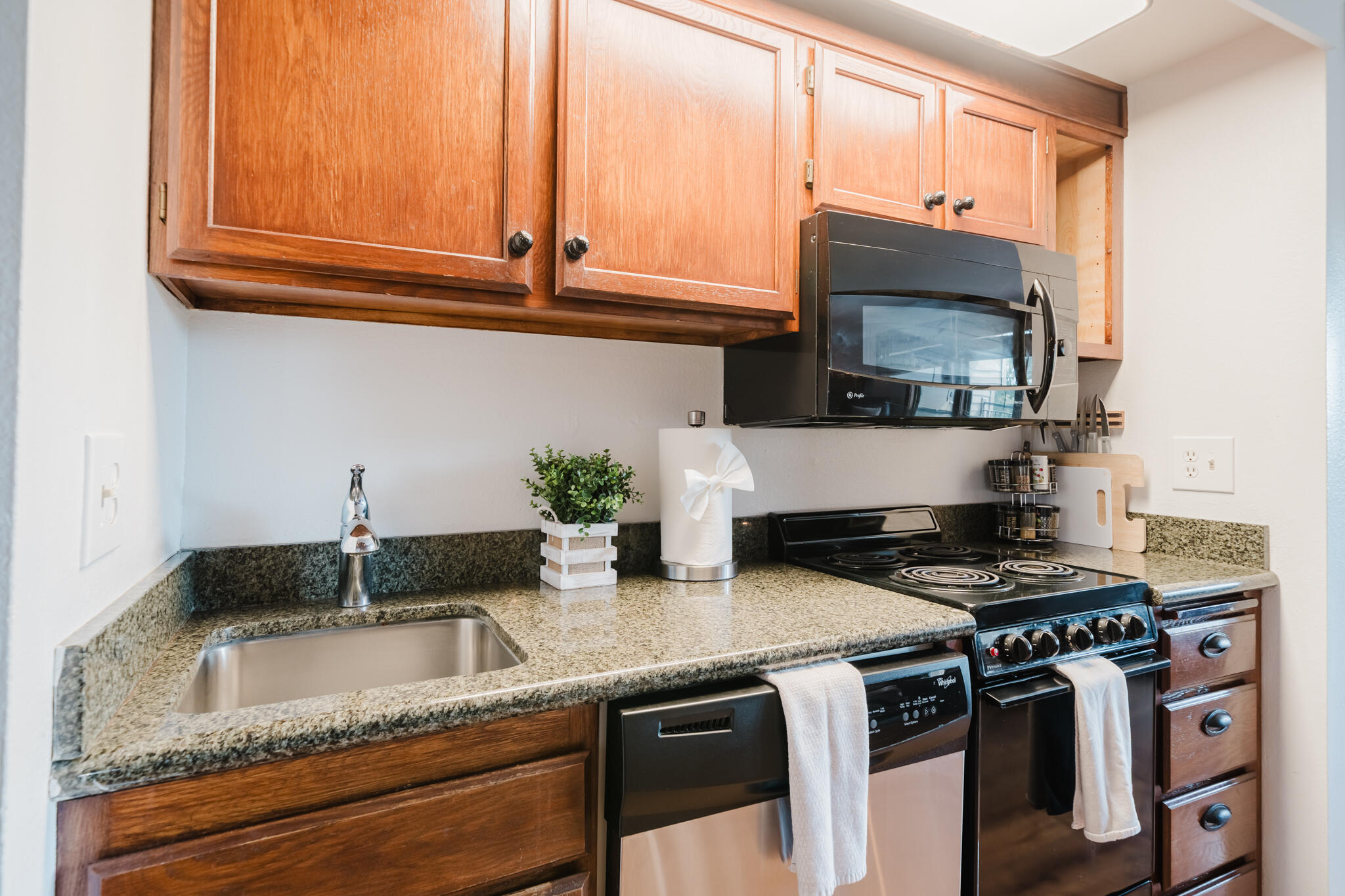 Inn Of The 7th - Residential