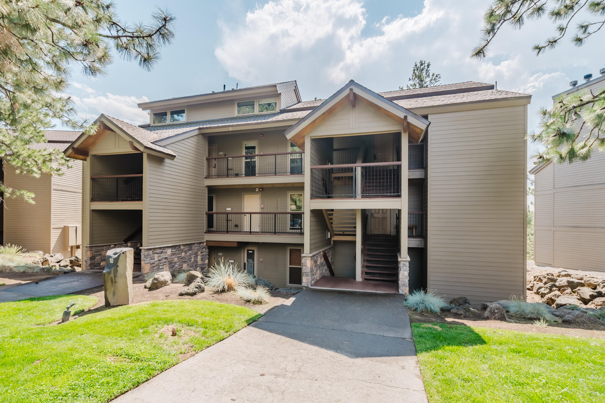 18575 SW Century Drive 1023