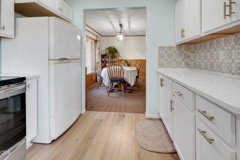 Tiny photo for 8230 Hill Road, Klamath Falls, OR 97603 (MLS # 220224556)