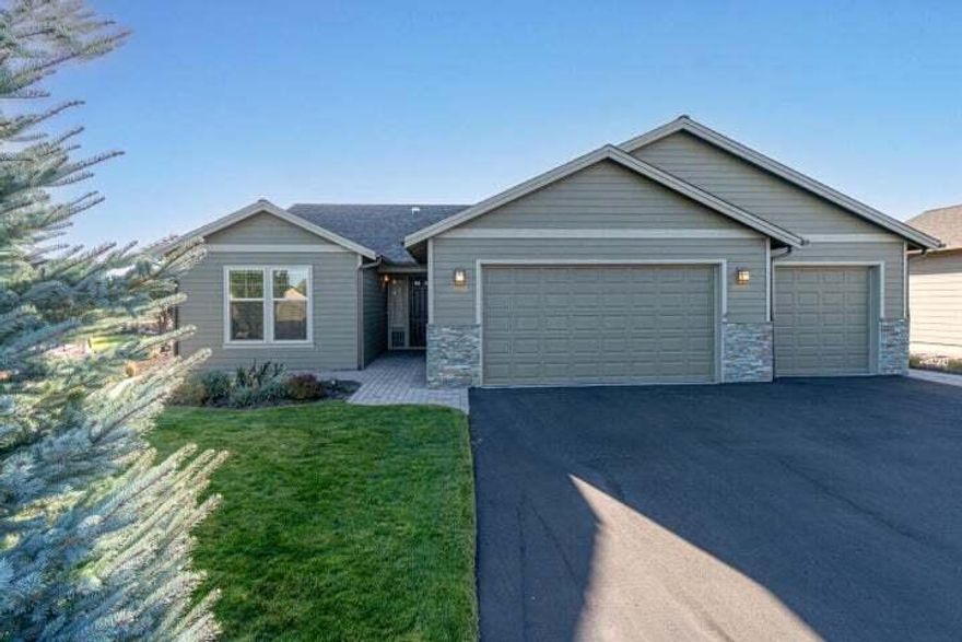 Gorgeous single level in The Falls 55+ loaded with upgrades and timeless finishes throughout. The great room plan features a
spacious living and dining area, gas fireplace, built-in entertainment center with bookshelves, and hardwoods in every room except the master. Chef's
kitchen with slab quartz counters, expansive island with large deep stainless-steel sink, stainless appliances, pantry, and gas range. Master suite with
large walk-in shower, tile floors, walk-in closet, and dual vanity with porcelain tile counters. Two guest rooms. Guest bathroom with tile floor. Utility with
workspace and storage cabinets. Oversized three-car garage with utility sink and lots of room for your cars, toys, hobby area, and storage. Enjoy one
of Central Oregon's stunning sunrises from the covered patio overlooking the common space. Meticulously maintained. Residents of The Falls enjoy
access to a private 6000 square foot community clubhouse plus access to all three Resort sports centers.