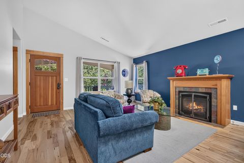 Tiny photo for 414 Parkside Drive, Ashland, OR 97520 (MLS # 220224343)