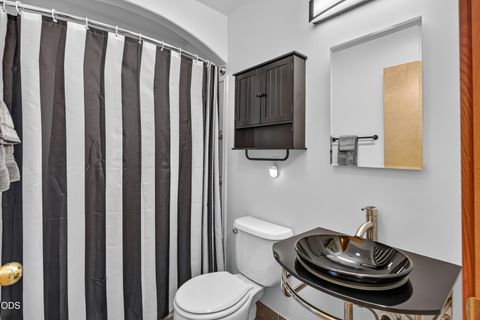 Tiny photo for 414 Parkside Drive, Ashland, OR 97520 (MLS # 220224343)