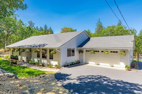 2526 Hamilton Lane Grants Pass OR 97527