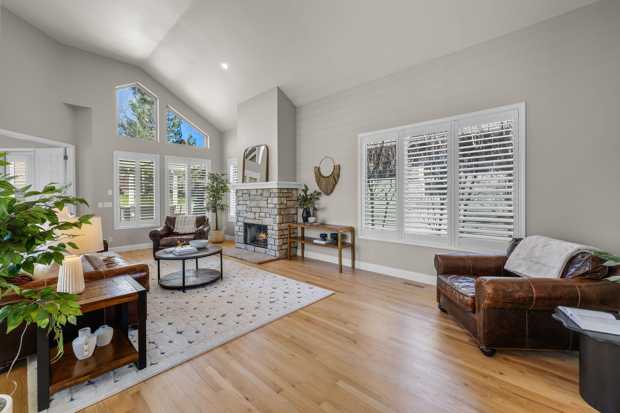 Broken Top - Residential