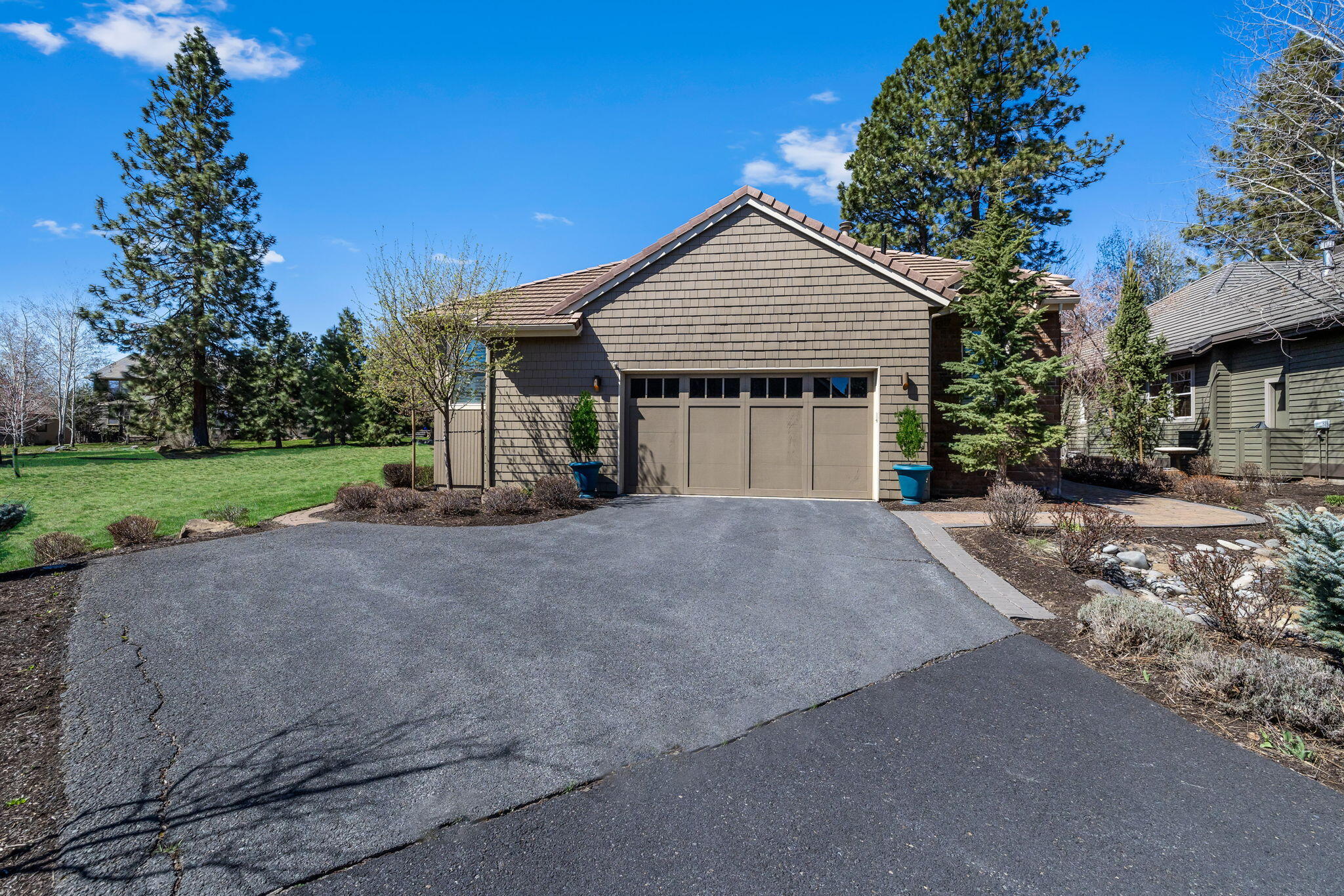 Broken Top - Residential