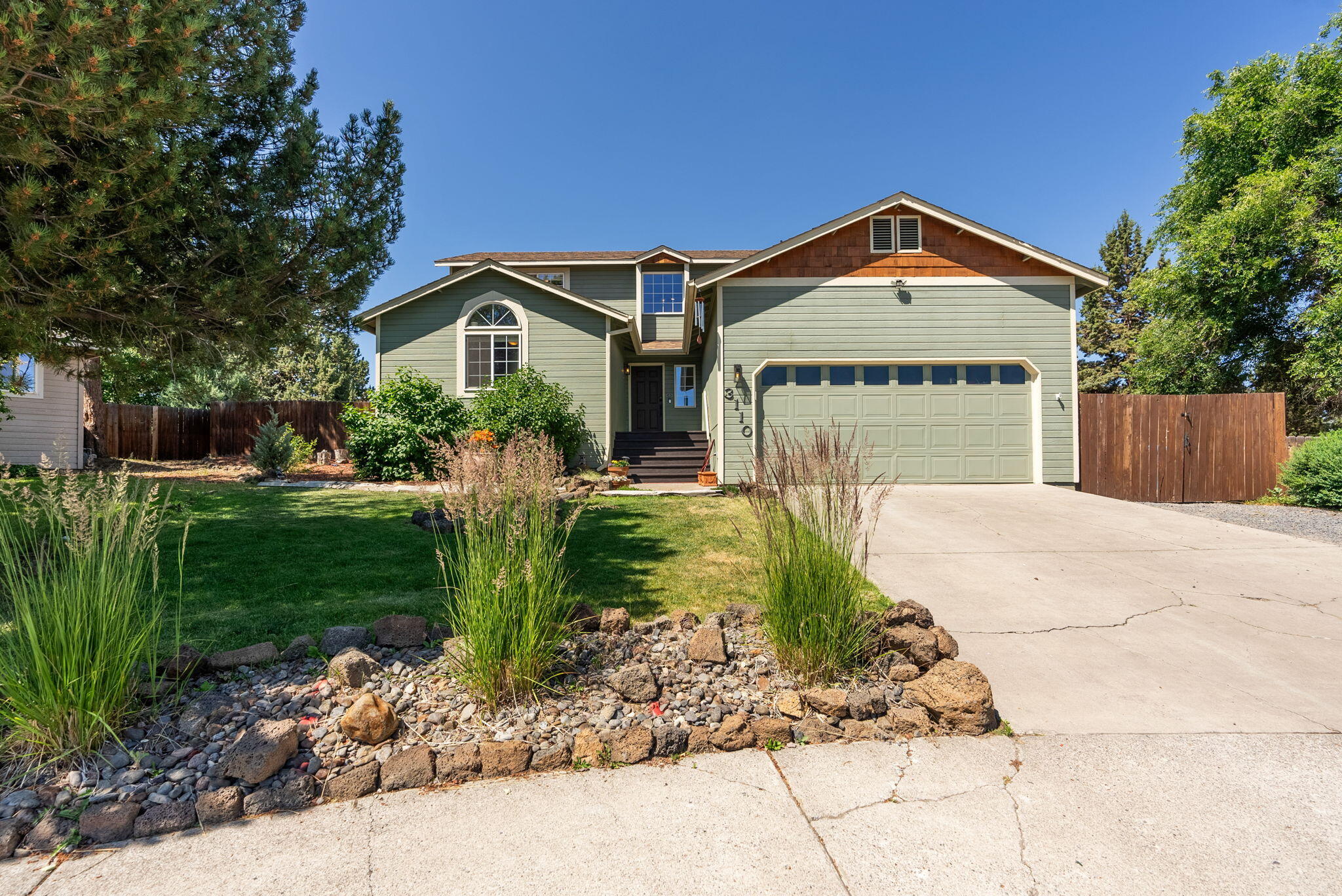 3110 NE Richmond Court