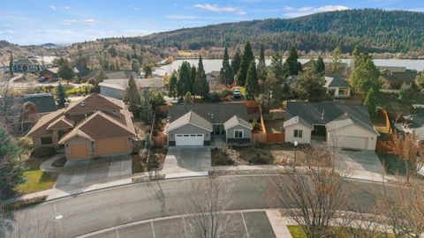 Tiny photo for 824 Quail Park Circle, Klamath Falls, OR 97601 (MLS # 220213704)