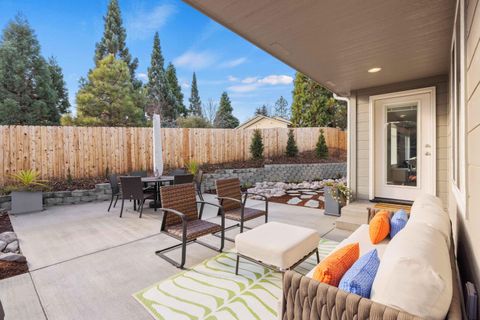 Tiny photo for 824 Quail Park Circle, Klamath Falls, OR 97601 (MLS # 220213704)