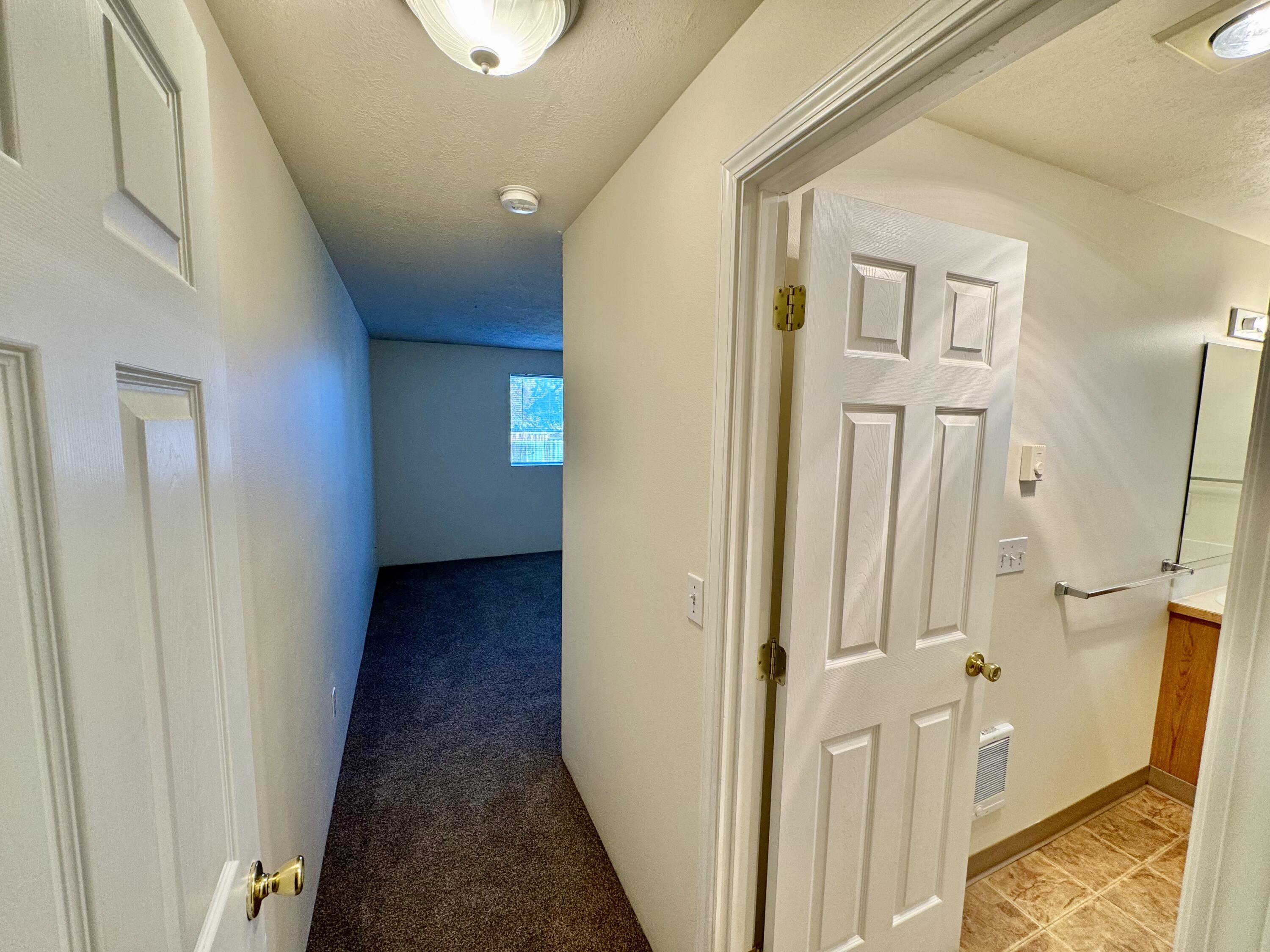609 NE Larch Avenue 609 / 611