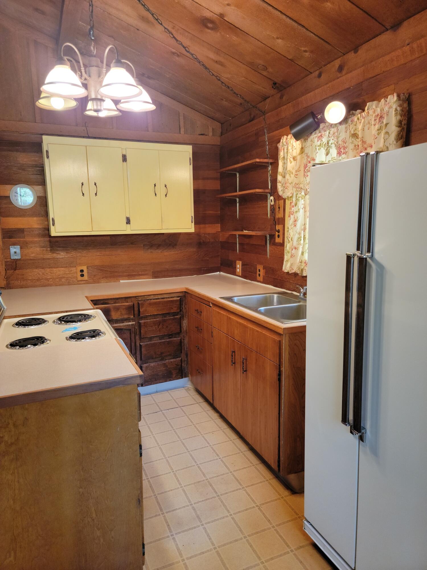 Ponderosa Pines - Residential