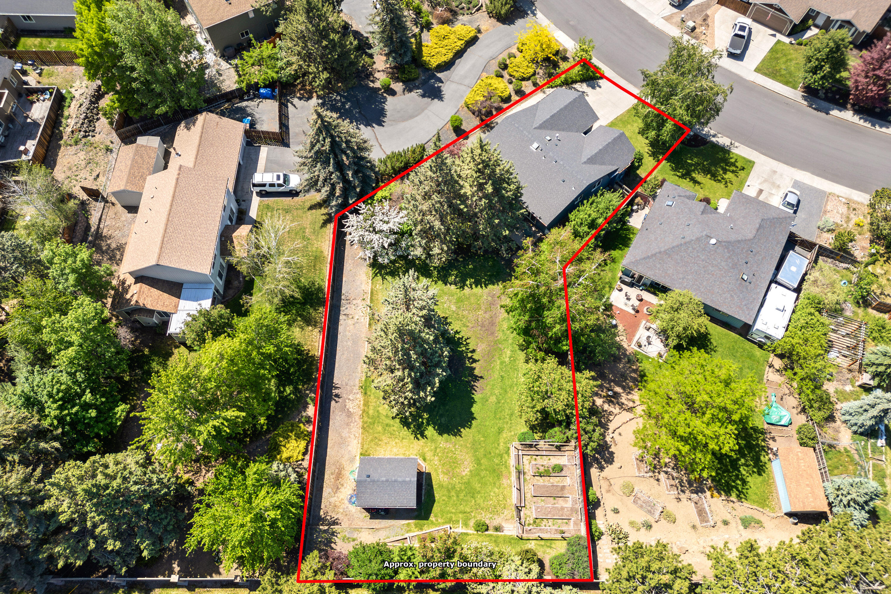 1516 NE Locksley Drive
