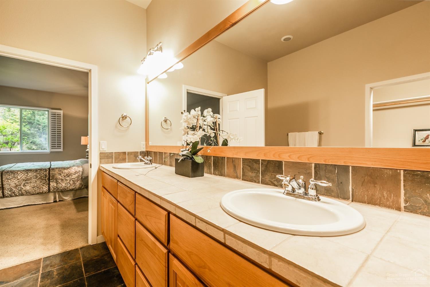 Broken Top - Residential