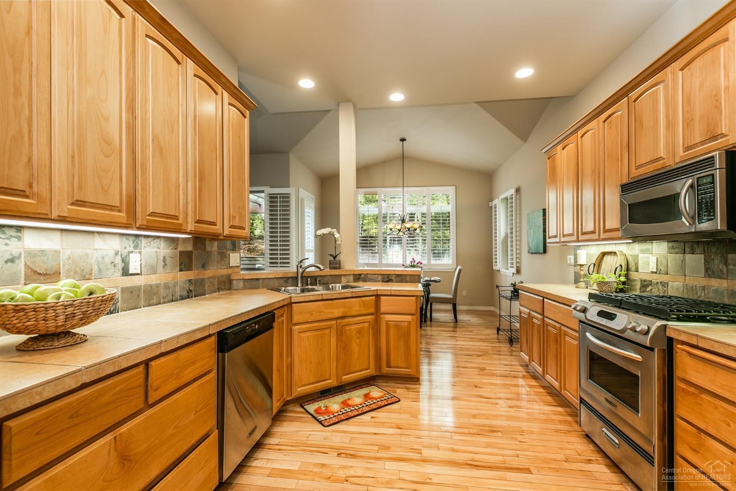 Broken Top - Residential