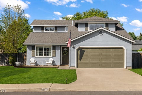 Photo of 20716 Amber Way, Bend, OR 97701 (MLS # 220227312)