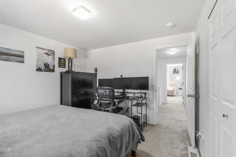 Tiny photo for 20716 Amber Way, Bend, OR 97701 (MLS # 220227312)