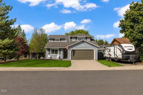 Tiny photo for 20716 Amber Way, Bend, OR 97701 (MLS # 220227312)