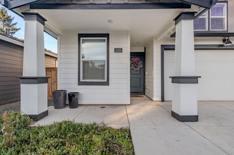 Tiny photo for 529 Black Bear Drive, Medford, OR 97501 (MLS # 220211937)