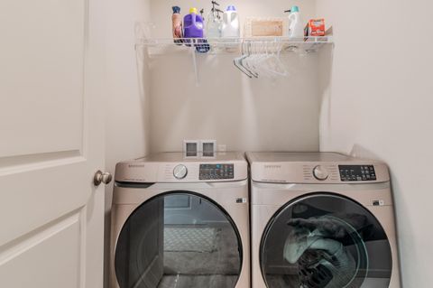 Tiny photo for 529 Black Bear Drive, Medford, OR 97501 (MLS # 220211937)