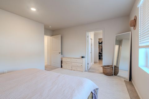 Tiny photo for 529 Black Bear Drive, Medford, OR 97501 (MLS # 220211937)