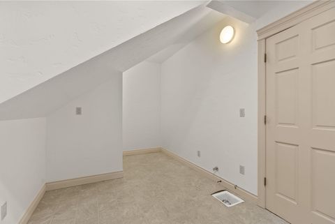 Tiny photo for 20375 SE Big Bear Court, Bend, OR 97702 (MLS # 220212579)