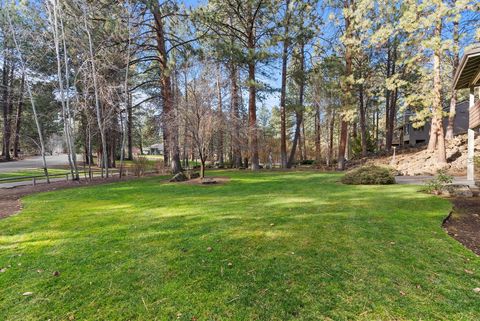 Tiny photo for 20375 SE Big Bear Court, Bend, OR 97702 (MLS # 220212579)