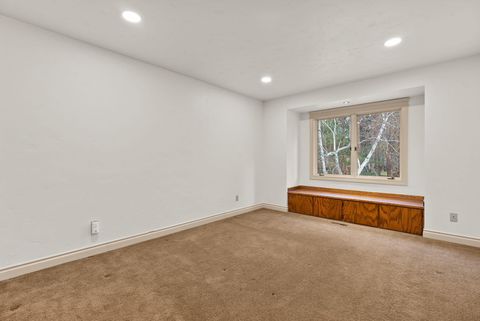 Tiny photo for 20375 SE Big Bear Court, Bend, OR 97702 (MLS # 220212579)