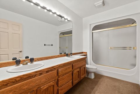 Tiny photo for 20375 SE Big Bear Court, Bend, OR 97702 (MLS # 220212579)