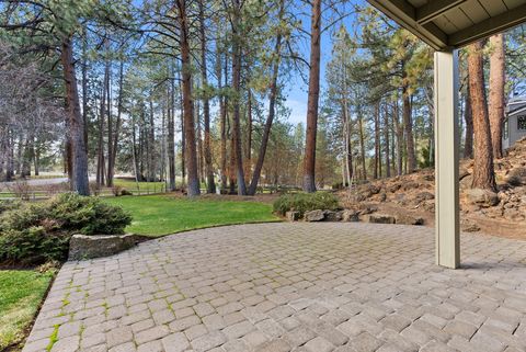 Tiny photo for 20375 SE Big Bear Court, Bend, OR 97702 (MLS # 220212579)