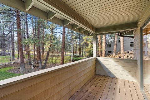 Tiny photo for 20375 SE Big Bear Court, Bend, OR 97702 (MLS # 220212579)