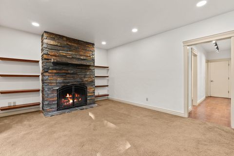 Tiny photo for 20375 SE Big Bear Court, Bend, OR 97702 (MLS # 220212579)