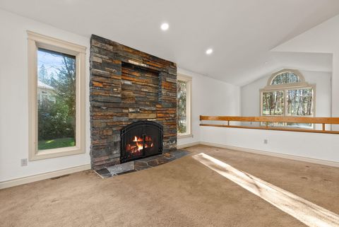 Tiny photo for 20375 SE Big Bear Court, Bend, OR 97702 (MLS # 220212579)