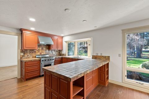 Tiny photo for 20375 SE Big Bear Court, Bend, OR 97702 (MLS # 220212579)