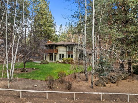 Tiny photo for 20375 SE Big Bear Court, Bend, OR 97702 (MLS # 220212579)