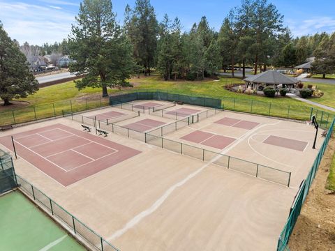Tiny photo for 20375 SE Big Bear Court, Bend, OR 97702 (MLS # 220212579)