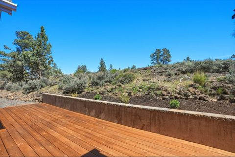 Tiny photo for 21821 Butler Market RD, Bend, OR 97701 (MLS # 220221154)