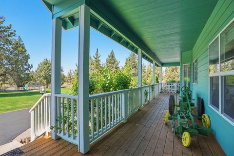 Tiny photo for 21821 Butler Market RD, Bend, OR 97701 (MLS # 220221154)
