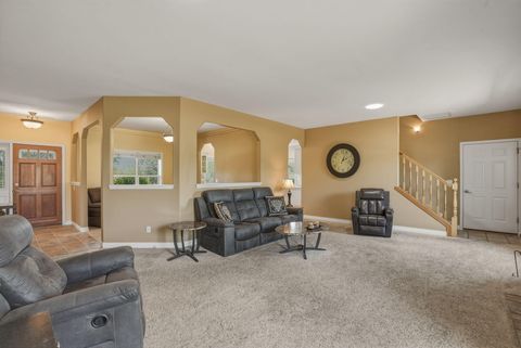Tiny photo for 21821 Butler Market RD, Bend, OR 97701 (MLS # 220221154)