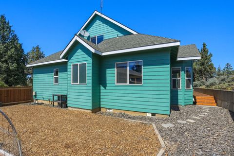 Tiny photo for 21821 Butler Market RD, Bend, OR 97701 (MLS # 220221154)