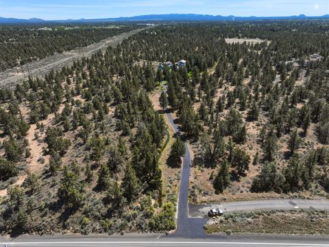 Tiny photo for 21821 Butler Market RD, Bend, OR 97701 (MLS # 220221154)