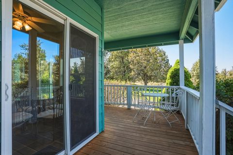Tiny photo for 21821 Butler Market RD, Bend, OR 97701 (MLS # 220221154)