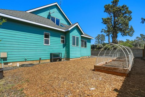 Tiny photo for 21821 Butler Market RD, Bend, OR 97701 (MLS # 220221154)