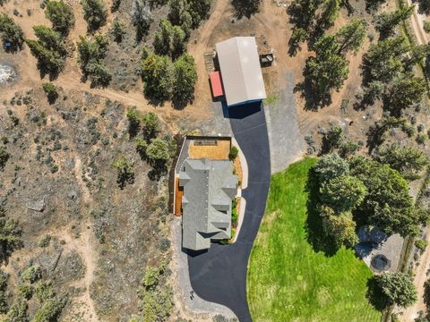 Photo of 21821 Butler Market RD, Bend, OR 97701 (MLS # 220221154)
