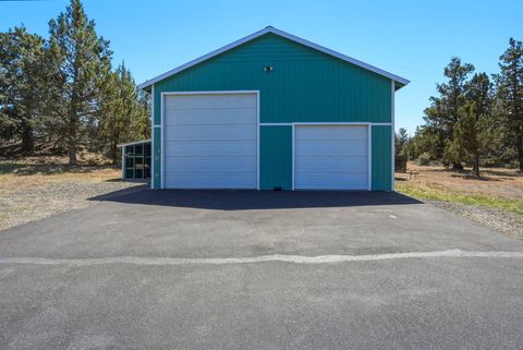 Tiny photo for 21821 Butler Market RD, Bend, OR 97701 (MLS # 220221154)