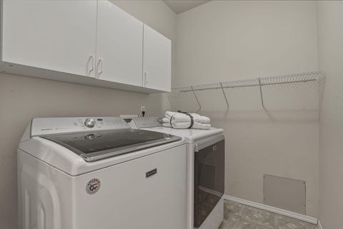 Tiny photo for 21821 Butler Market RD, Bend, OR 97701 (MLS # 220221154)